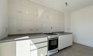 Casa de 2 dormitorios con jardín y parrilla de oportunidad