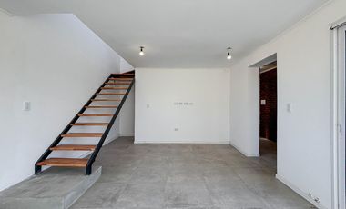 Casa de 2 dormitorios con jardín y parrilla de oportunidad