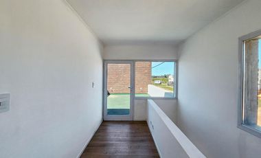 Casa de 2 dormitorios con jardín y parrilla de oportunidad