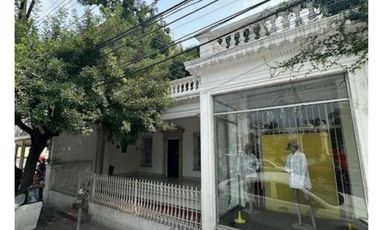 CASA VENTA $14,800,000 CENTRO, FRENTE A LA ALAMEDA, IDEAL OFICINA O NEGOCIO.
