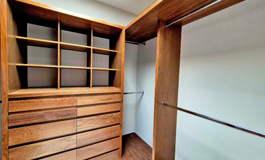 Magnífica Casa a estrenar en Bosques de las Lomas en calle  cerrada