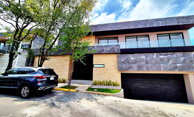 Magnífica Casa a estrenar en Bosques de las Lomas en calle  cerrada