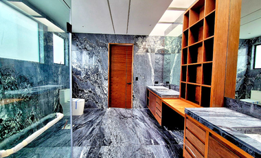 Magnífica Casa a estrenar en Bosques de las Lomas en calle  cerrada