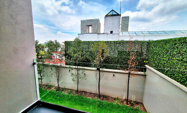 Magnífica Casa a estrenar en Bosques de las Lomas en calle  cerrada