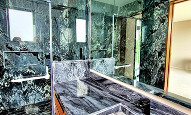 Magnífica Casa a estrenar en Bosques de las Lomas en calle  cerrada