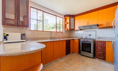 HERMOSO DEPARTAMENTO AMOBLADO EN RENTA CHALLUABAMBA CUENCA
