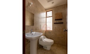 HERMOSO DEPARTAMENTO AMOBLADO EN RENTA CHALLUABAMBA CUENCA
