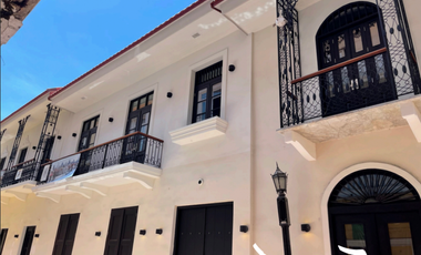 Casa en Avenida A de Sagrada Familia en Casco Viejo