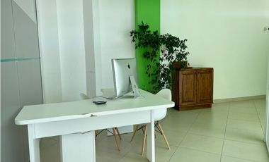 EXCELENTE LOCAL COMERCIAL CON COCHERA EN EL PASEO EL AGORA