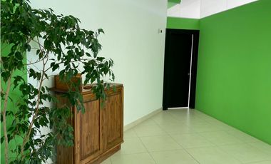 EXCELENTE LOCAL COMERCIAL CON COCHERA EN EL PASEO EL AGORA