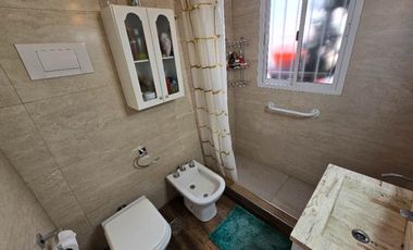 Casa PH en venta en Ramos Mejia Sur