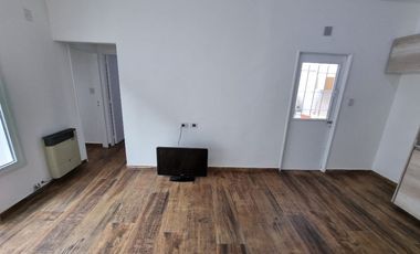 Casa PH en venta en Ramos Mejia Sur
