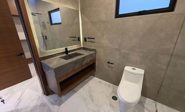 Casa en VENTA de LUJO CON ALBERCA Fraccionamiento PLAYAS DEL CONCHAL