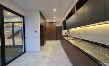 Casa en VENTA de LUJO CON ALBERCA Fraccionamiento PLAYAS DEL CONCHAL