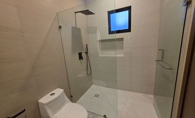 Casa en VENTA de LUJO CON ALBERCA Fraccionamiento PLAYAS DEL CONCHAL