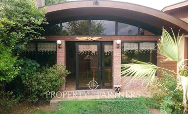 En arriendo amplia casa comercial sector Inés de Suarez