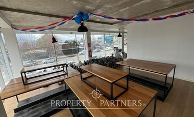 En arriendo excelente local comercial