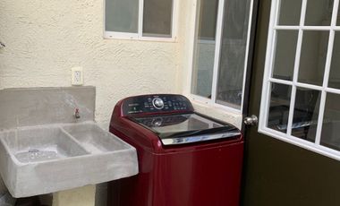 casa de 2 recámaras y 3 baños en renta en playa del carmen en real amalfi con seguridad 24hrs y casa club con gimnasio