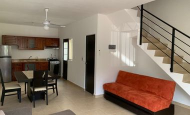 casa de 2 recámaras y 3 baños en renta en playa del carmen en real amalfi con seguridad 24hrs y casa club con gimnasio