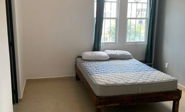 casa de 2 recámaras y 3 baños en renta en playa del carmen en real amalfi con seguridad 24hrs y casa club con gimnasio