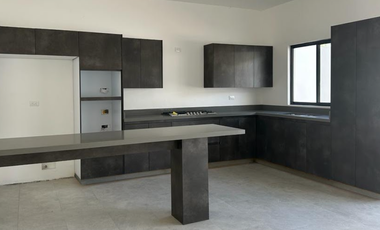 VENTA DE CASA EN ALTARES CARRETERA NACIONAL MONTERREY
