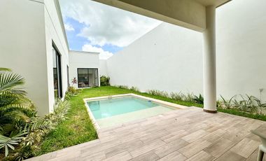 Casa en Venta en Privada Residencial Ukum, Conkal