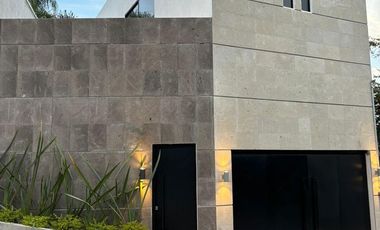 CASA EN VENTA EN BRISAS