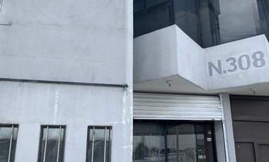 Local en  Renta en Av. Las Torres esq Heriberto Enriquez