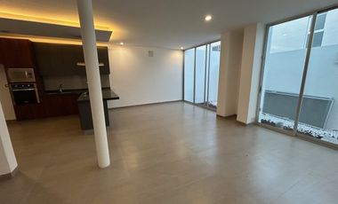 CASA EN VENTA AL NORTE EN 422