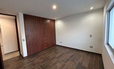 CASA EN VENTA AL NORTE EN 422