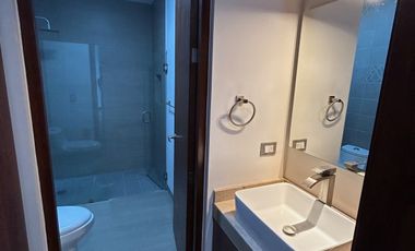 CASA EN VENTA AL NORTE EN 422