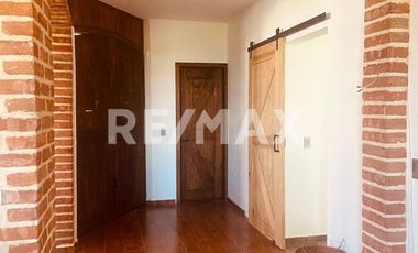 CASA Y 3 DEPARTAMENTOS EN PROPIEDAD DE 1,216 M2 EN GUANAJUATO
