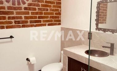 CASA Y 3 DEPARTAMENTOS EN PROPIEDAD DE 1,216 M2 EN GUANAJUATO