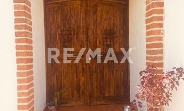 CASA Y 3 DEPARTAMENTOS EN PROPIEDAD DE 1,216 M2 EN GUANAJUATO