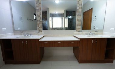 CASA EN EL DORAL SEMIAMOBLADA 4 RECAMARAS COSTA SUR YL