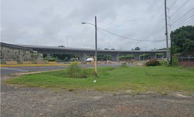 Se vende Terreno Comercial de 2100m2 en La Chorrera