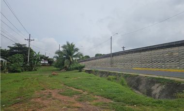 Se vende Terreno Comercial de 2100m2 en La Chorrera