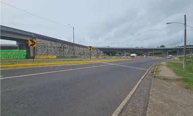 Se vende Terreno Comercial de 2100m2 en La Chorrera