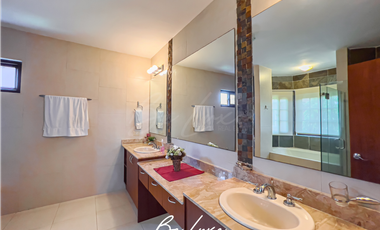 VENTA CASA REMODELADA EN COSTA SUR PH EL DORAL (9)