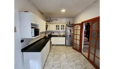 CHALET 5 AMBIENTES A RECICLAR VILLA PRIMERA