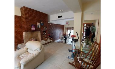 CHALET 5 AMBIENTES A RECICLAR VILLA PRIMERA