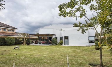 Casa Moderna en Llanogrande para Arriendo