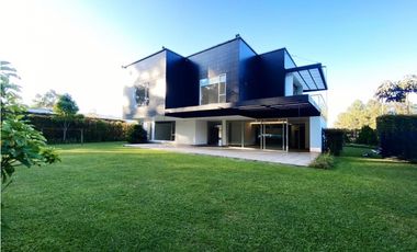 Casa en Arriendo en Llanogrande unidad cerrada
