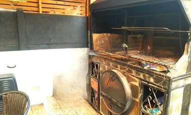 Casa en Venta en Miguel Fuentes Aguayo con Vicuña Mackenna. C2J