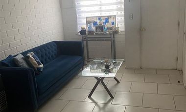 Casa en Venta en Miguel Fuentes Aguayo con Vicuña Mackenna. C2J