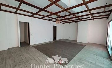 Local Comercial en Arriendo en Stripcenter Via Foresta, Reñaca Alto