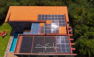 Spectacular house in Valle de Bravo, nest in a lakefront, forest lot sorrounded by natural springs.