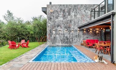 Spectacular house in Valle de Bravo, nest in a lakefront, forest lot sorrounded by natural springs.