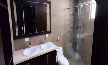 Casa de venta en Av. Del Tejar – código:21409