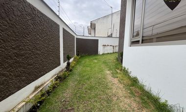 Casa de venta en Av. Del Tejar – código:21409